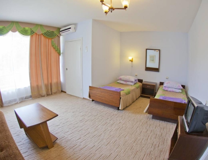 Стандарт 2-местный 1-комнатный 1-этаж корп. 4 - Санаторий «Горный» Курпаты